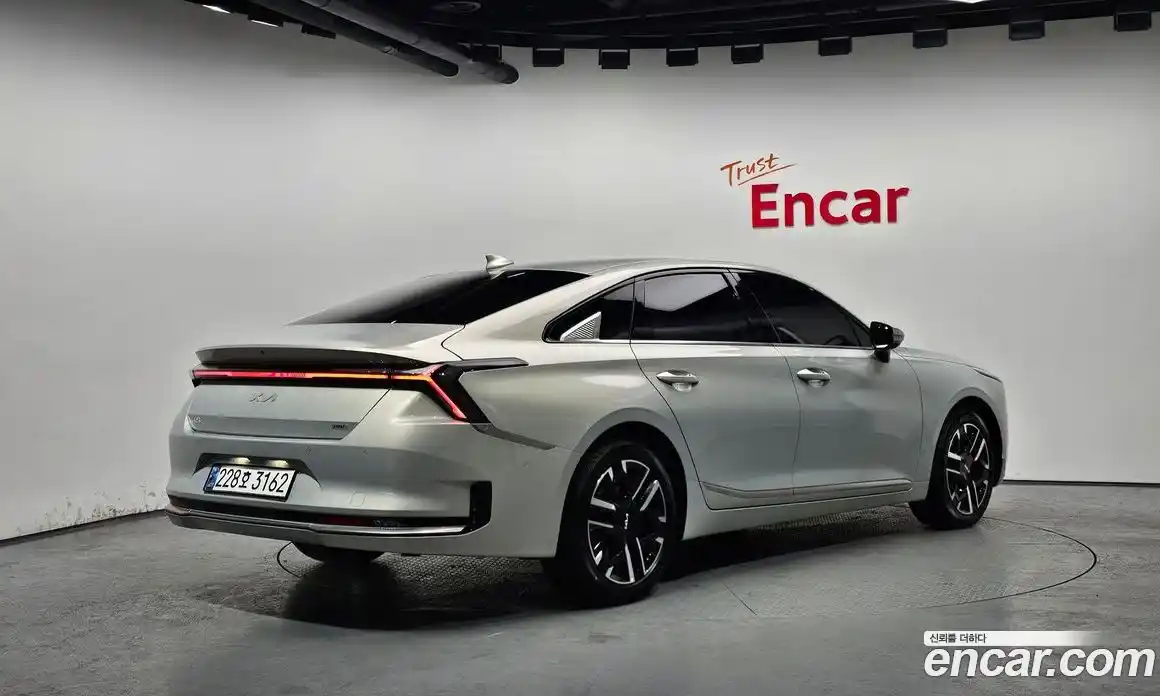 Kia K8 2025 1.6 Автомат в Москве № 56196, фото 1