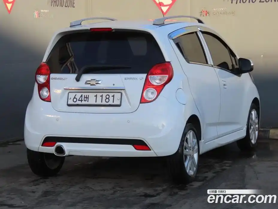 Chevrolet Spark 2014 1.0 Автомат в Москве № 104036, фото 2