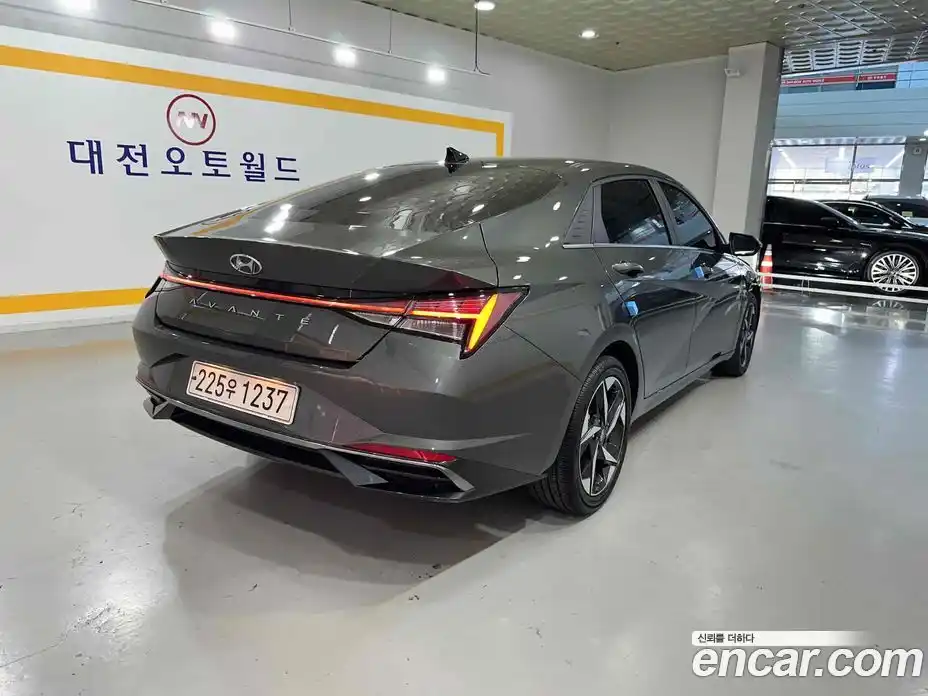 Hyundai Avante 2021 1.6 Автомат в Москве № 110298, фото 5