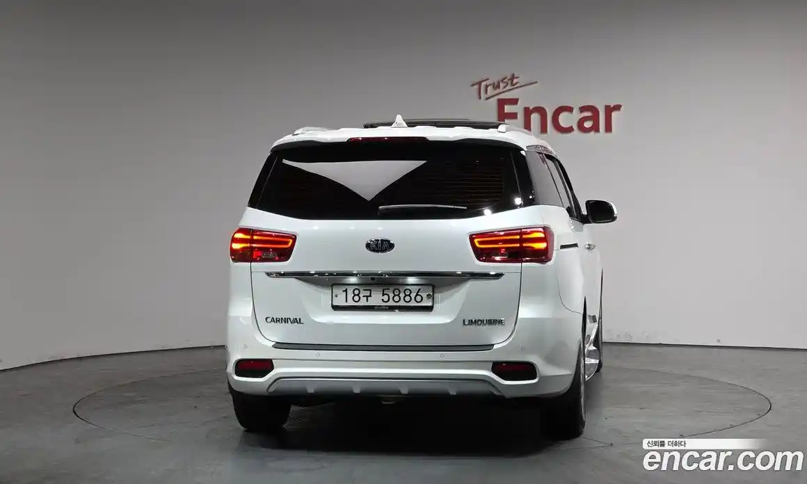 Kia Canival 2019 3.3 Автомат в Москве № 120662, фото 10