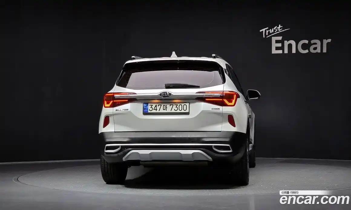 Kia Seltos 2022 1.6 Автомат в Москве № 122144, фото 14