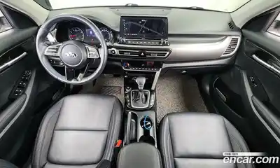 Kia Seltos 2022 1.6 Автомат в Москве № 122144, миниатюра 10