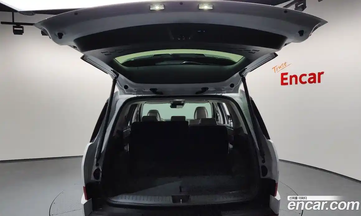 Hyundai Santa Fe 2024 1.6 Автомат в Москве № 125288, фото 1