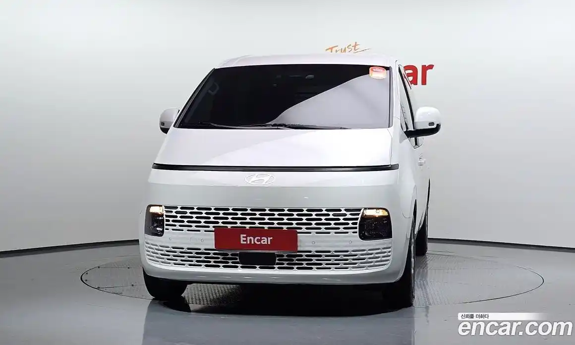 Hyundai Staria 2025 3.5 Автомат в Москве № 130315, фото 1