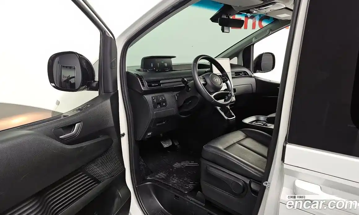 Hyundai Staria 2025 3.5 Автомат в Москве № 130315, фото 14