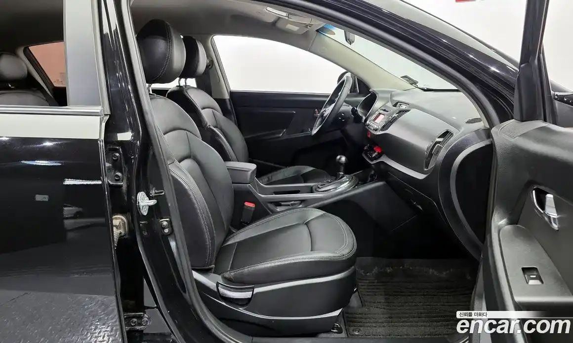 Kia Sportage 2011 2.0 Автомат в Москве № 132200, фото 17