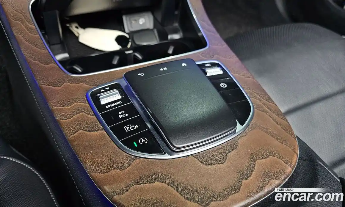 Mercedes-Benz E-Class 2022 1.9 Автомат в Москве № 138710, фото 18