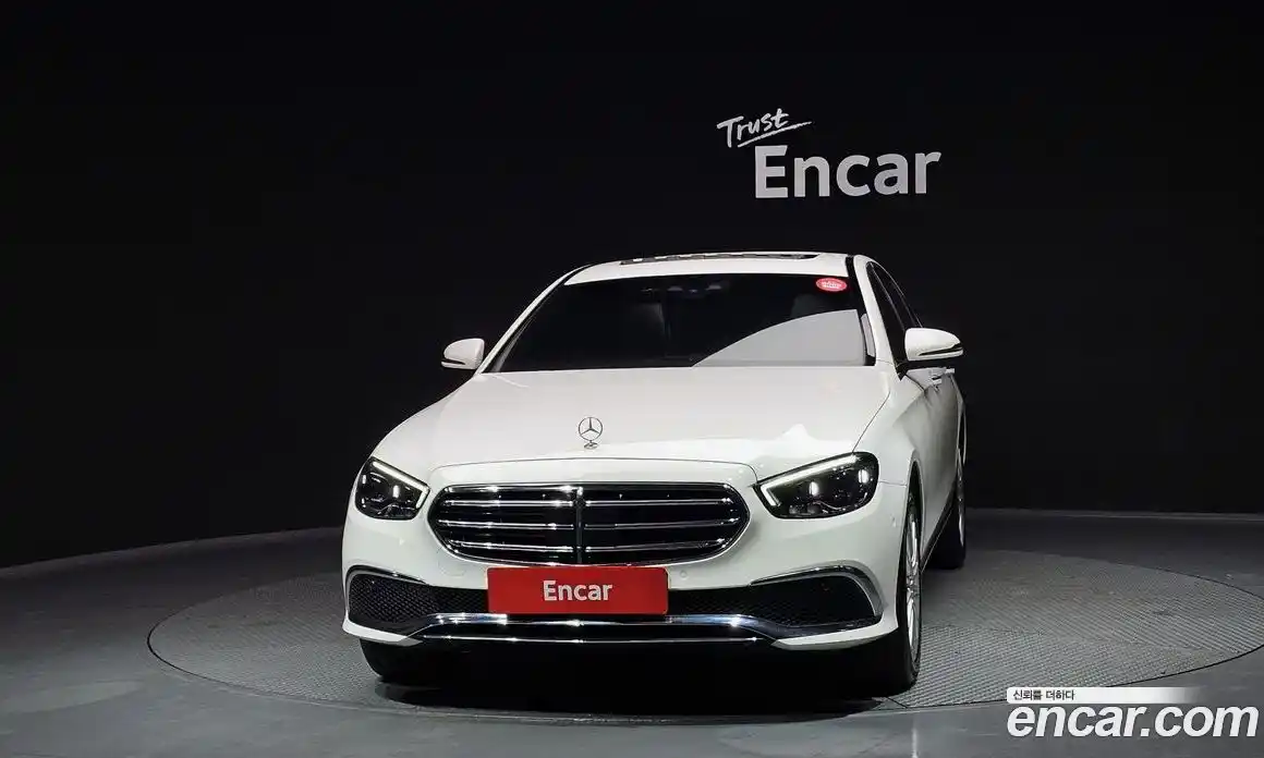 Mercedes-Benz E-Class 2022 1.9 Автомат в Москве № 138710, фото 3