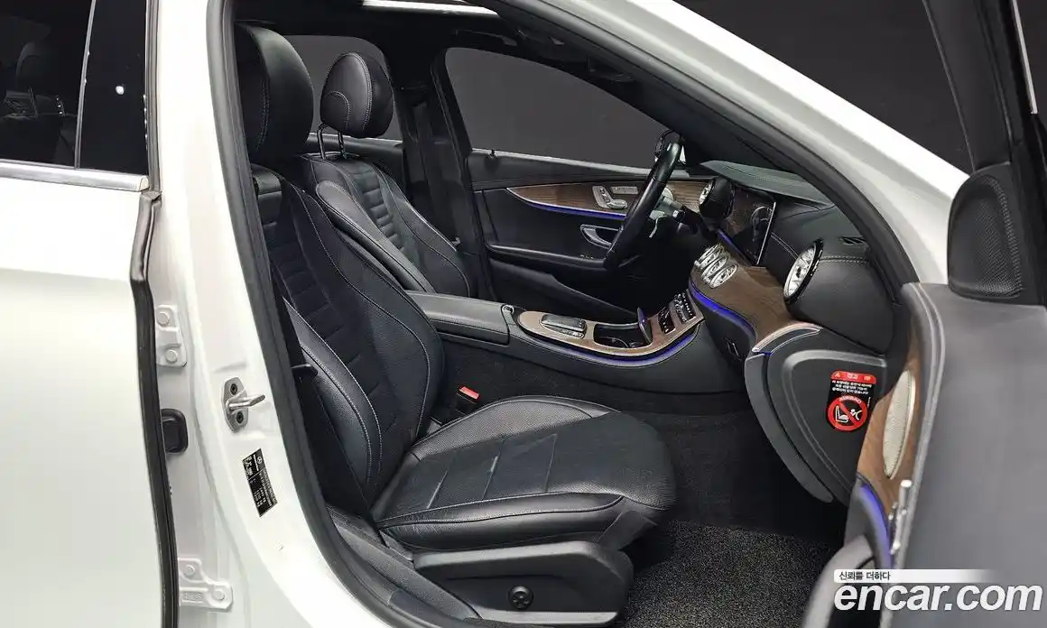 Mercedes-Benz E-Class 2022 1.9 Автомат в Москве № 138710, фото 10