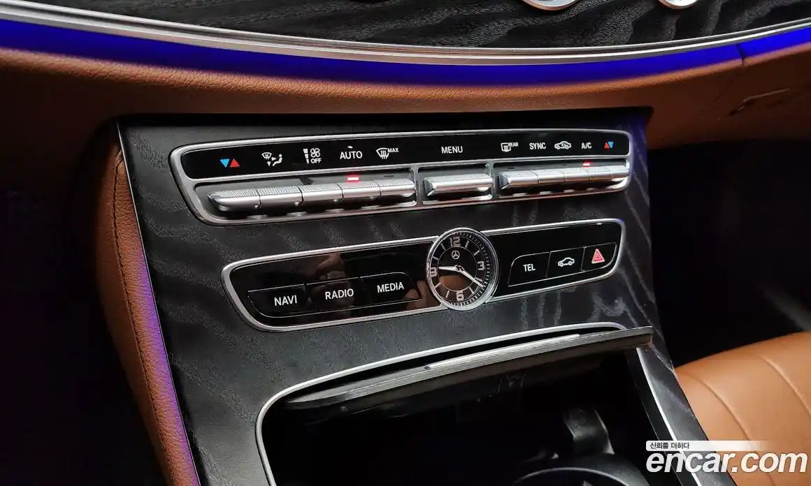 Mercedes-Benz E-Class 2019 1.9 Автомат в Москве № 160644, фото 16