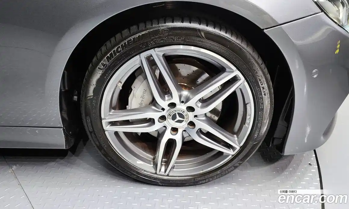 Mercedes-Benz E-Class 2019 1.9 Автомат в Москве № 160644, фото 17