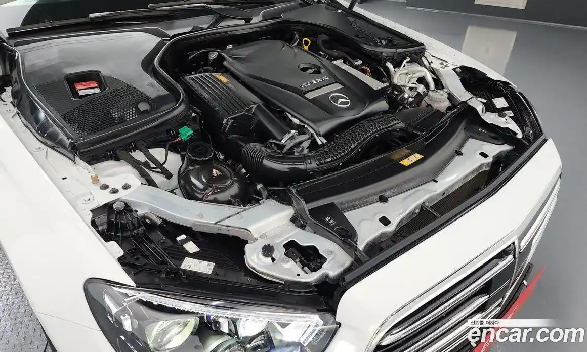 Mercedes-Benz E-Class 2021 2.0 Автомат в Москве № 161979, фото 18