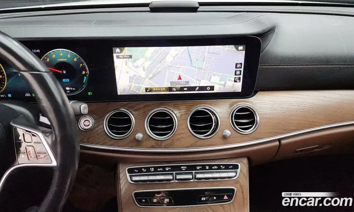 Mercedes-Benz E-Class 2021 2.0 Автомат в Москве № 161979, фото 5