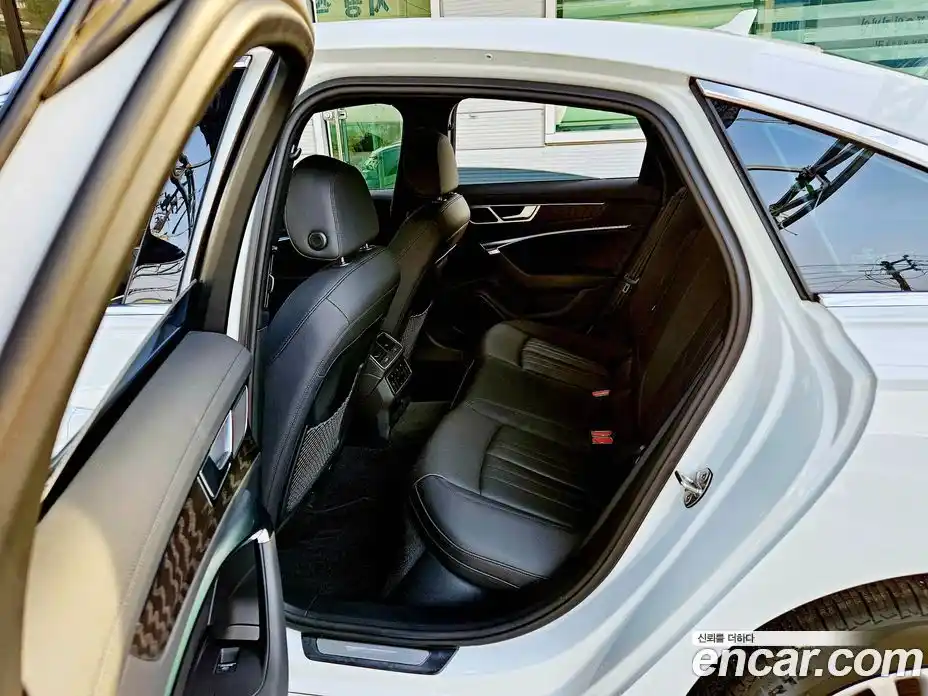 Audi A6 2021 2.0 Автомат в Москве № 164007, фото 18