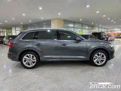 Audi Q7 2022 3.0 Автомат в Москве № 164091, миниатюра 5