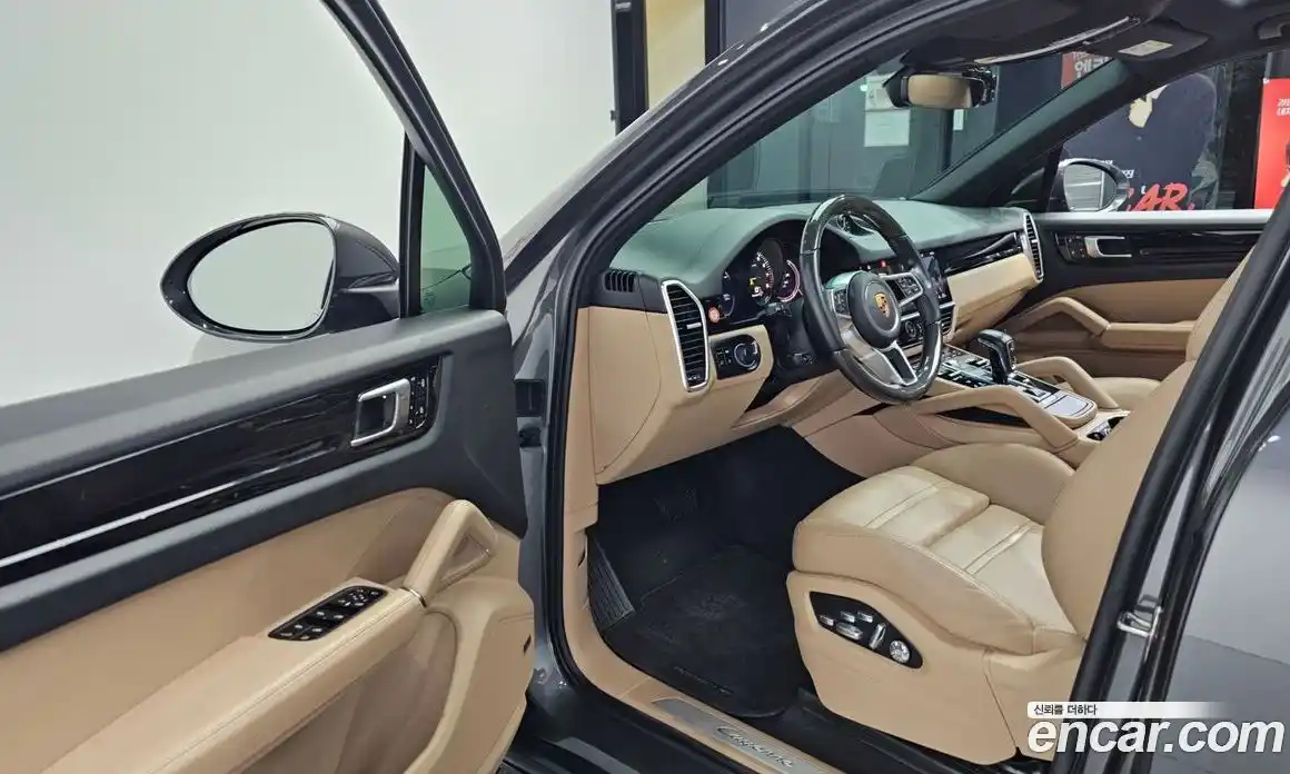 Porsche Cayenne 2021 3.0 Автомат в Москве № 165346, фото 10