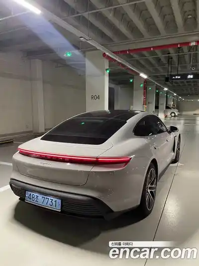Porsche Taycan 2023 Автомат в Москве № 165743, миниатюра 3