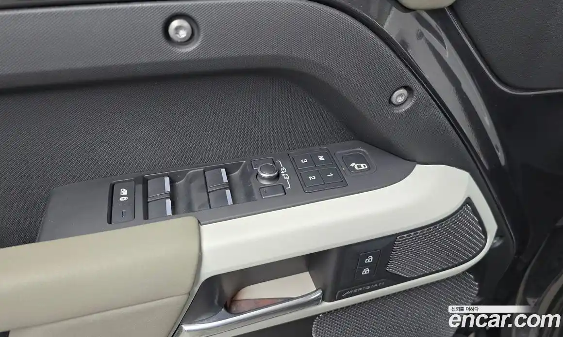 Land Rover Defender 2022 2.0 Автомат в Москве № 166170, фото 5