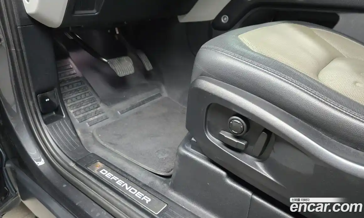 Land Rover Defender 2022 2.0 Автомат в Москве № 166170, фото 8