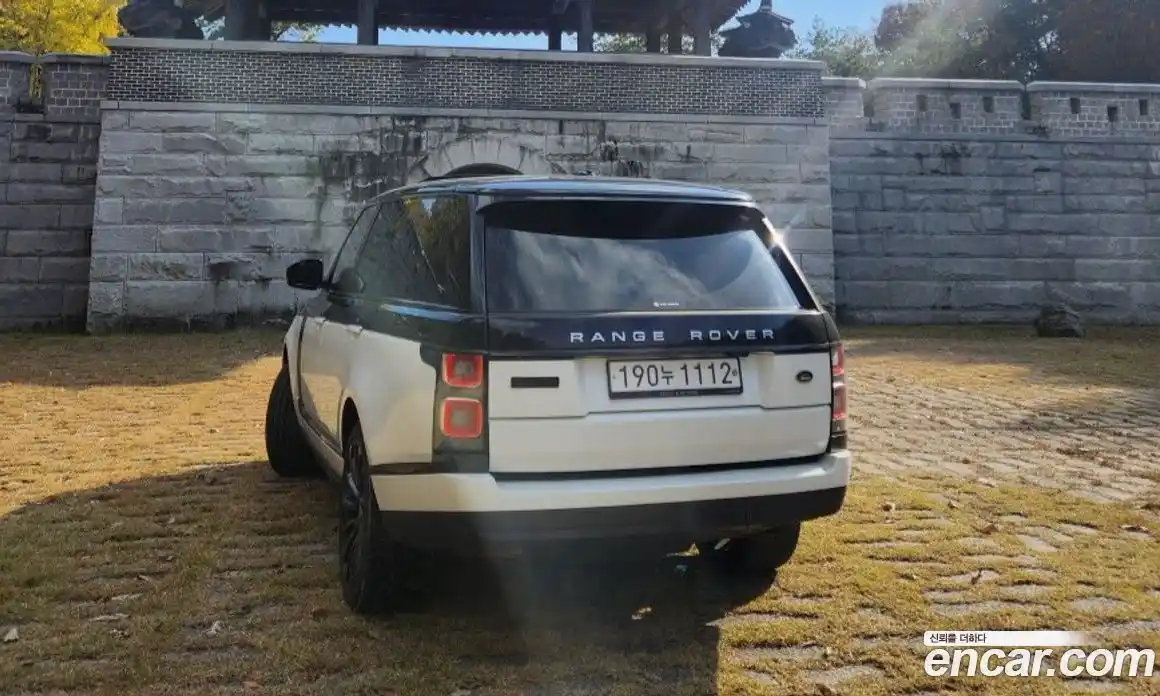 Land Rover Range-Rover 2016 4.4 Автомат в Москве № 166913, фото 1