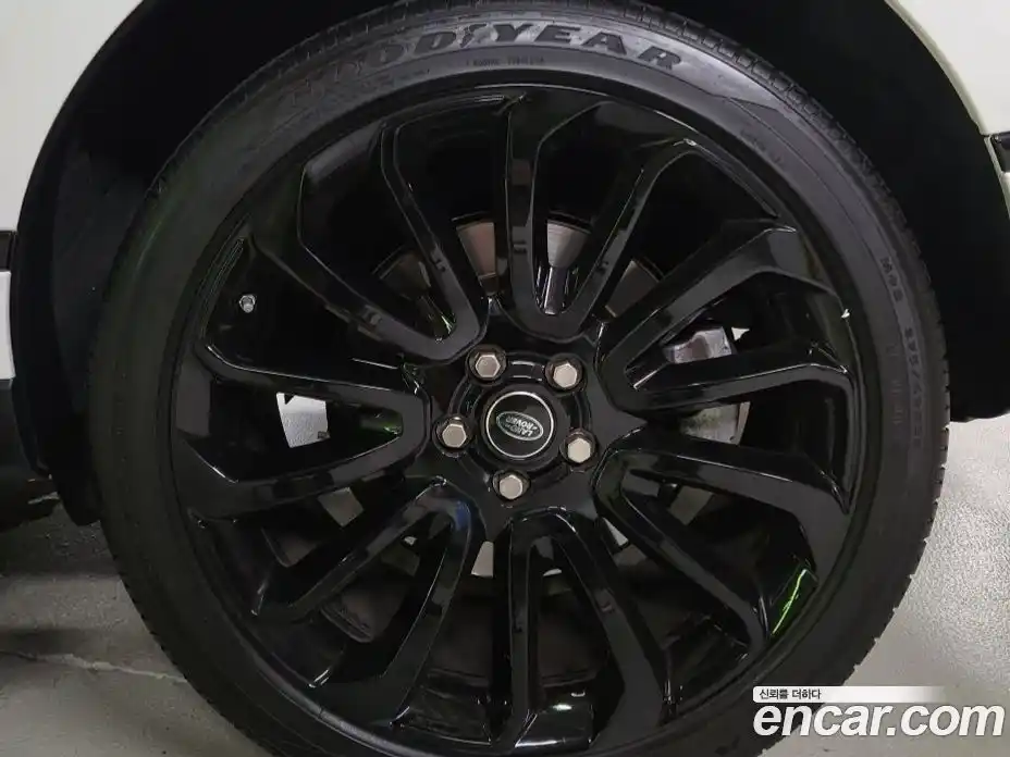 Land Rover Range-Rover 2016 4.4 Автомат в Москве № 166913, фото 16