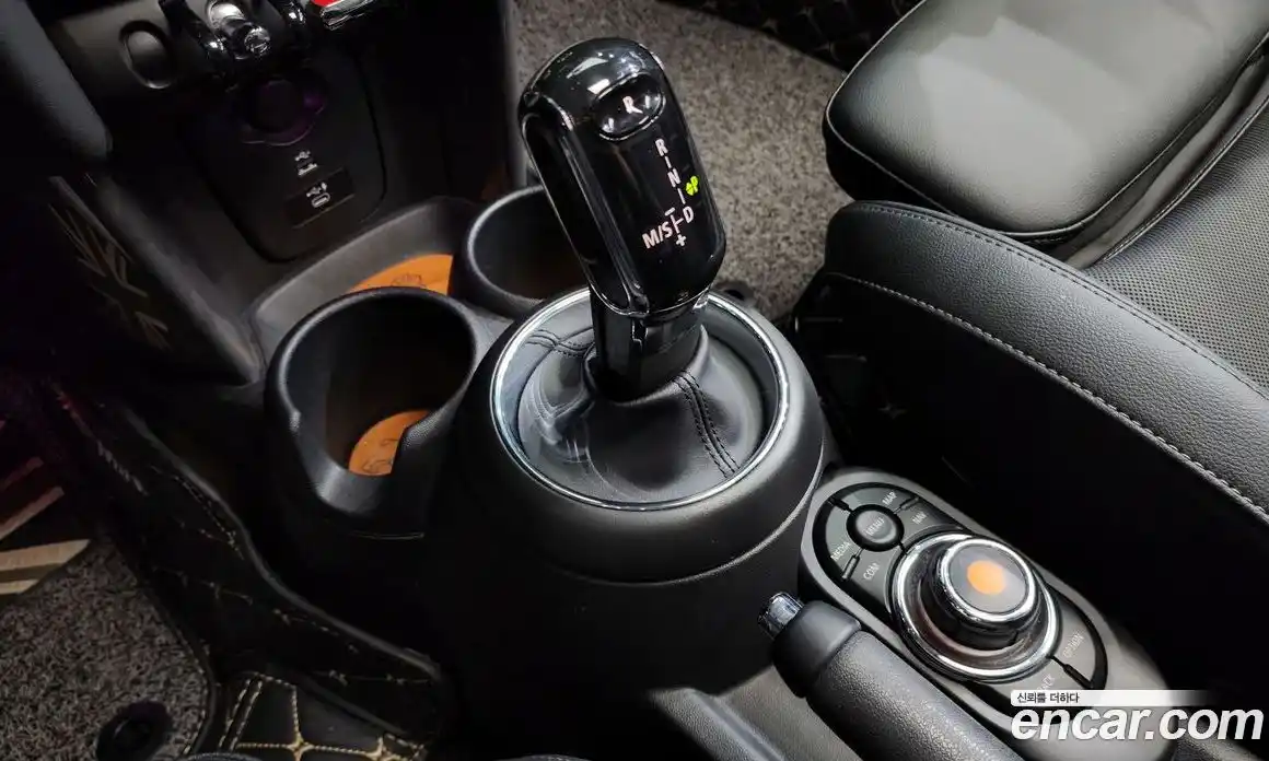 Mini Cooper 2021 1.5 Автомат в Москве № 167139, фото 15