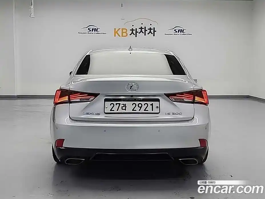 Lexus IS 2019 2.0 Автомат в Москве № 168235, фото 3