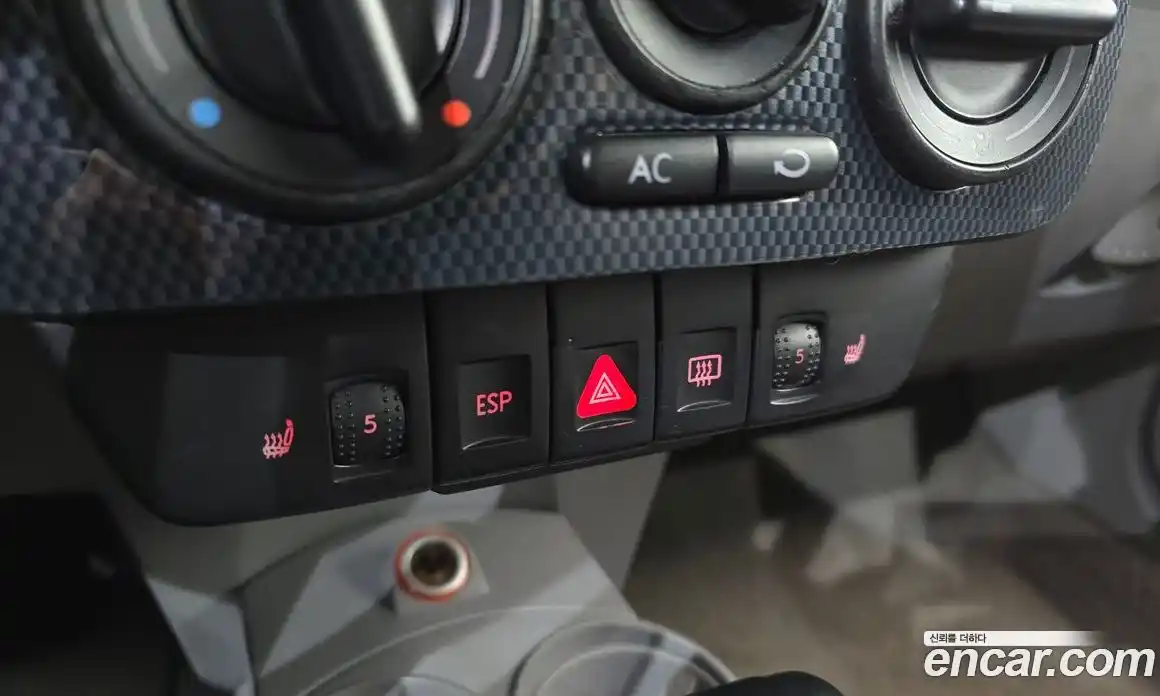 Volkswagen Beatle 2002 2.0 Автомат в Москве № 168924, фото 18