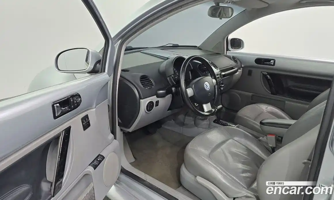 Volkswagen Beatle 2002 2.0 Автомат в Москве № 168924, фото 7