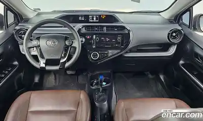 Toyota Prius 2019 1.5 Автомат в Москве № 170290, миниатюра 7