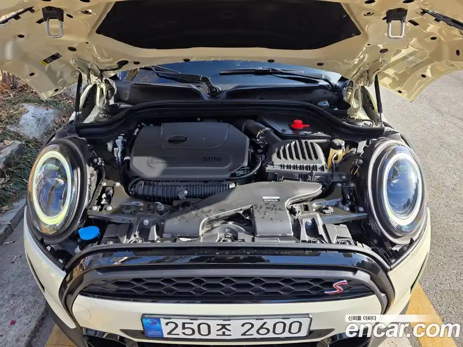 Mini Cooper Convertible 2023 2.0 Автомат в Москве № 179651, фото 15