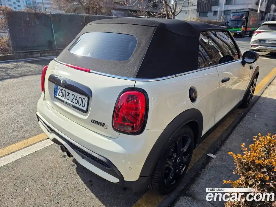 Mini Cooper Convertible 2023 2.0 Автомат в Москве № 179651, фото 16