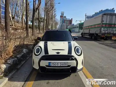 Mini Cooper Convertible 2023 2.0 Автомат в Москве № 179651, миниатюра 3