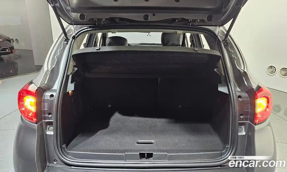 Renault QM3 2016 1.5 Автомат в Москве № 180565, фото 13