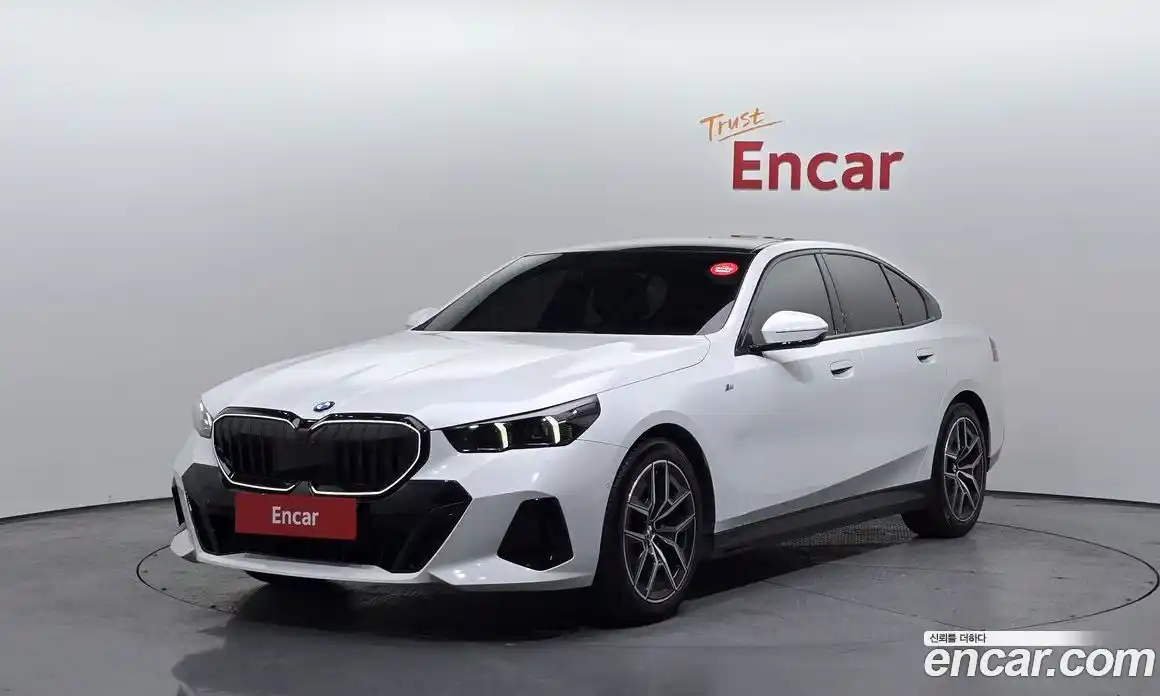 BMW 5-Series 2024 2.0 Автомат в Москве № 188081, фото 1