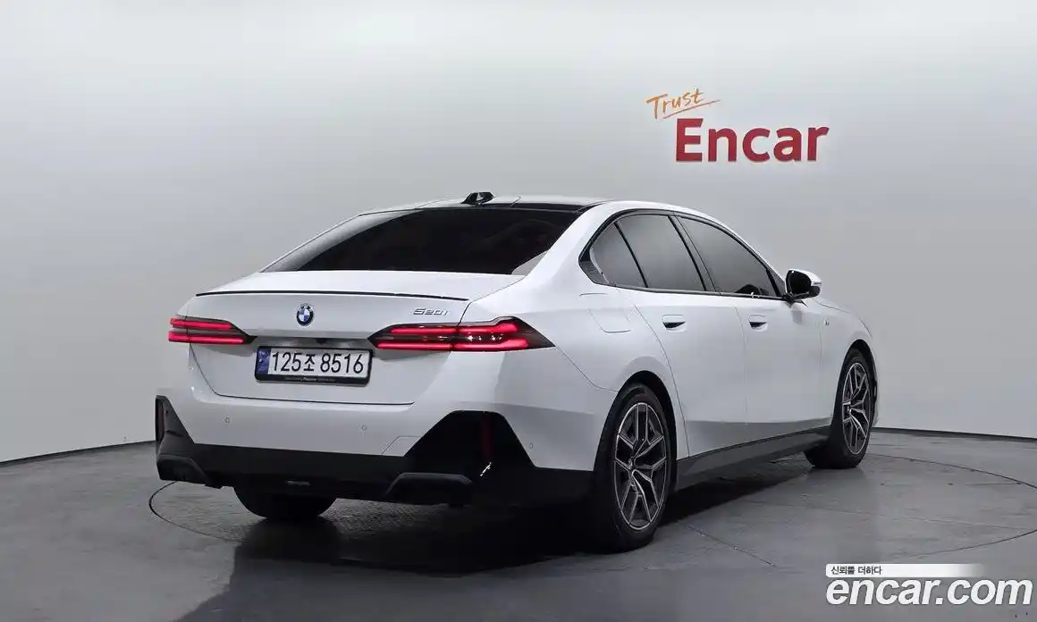 BMW 5-Series 2024 2.0 Автомат в Москве № 188081, фото 2