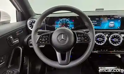 Mercedes-Benz A-Class 2020 2.0 Автомат в Москве № 194021, миниатюра 3