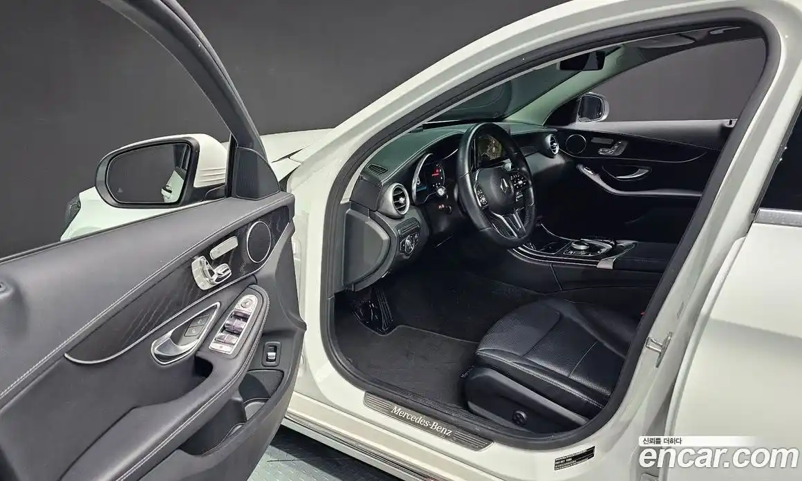 Mercedes-Benz C-Class 2019 1.9 Автомат в Москве № 195342, фото 20