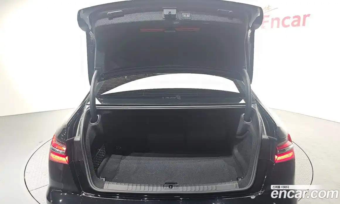 Audi A6 2023 2.0 Автомат в Москве № 195890, фото 1