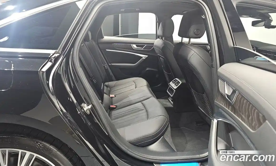 Audi A6 2023 2.0 Автомат в Москве № 195890, фото 4