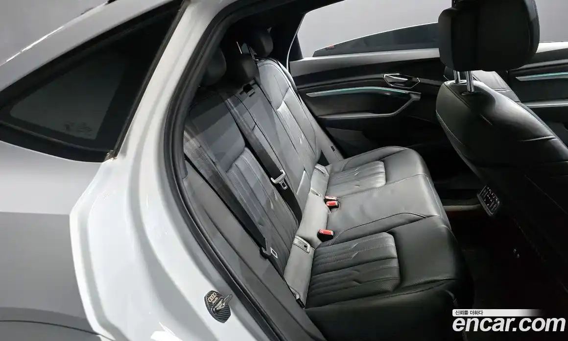 Audi e-tron 2021 0.2 Автомат в Москве № 196404, фото 1