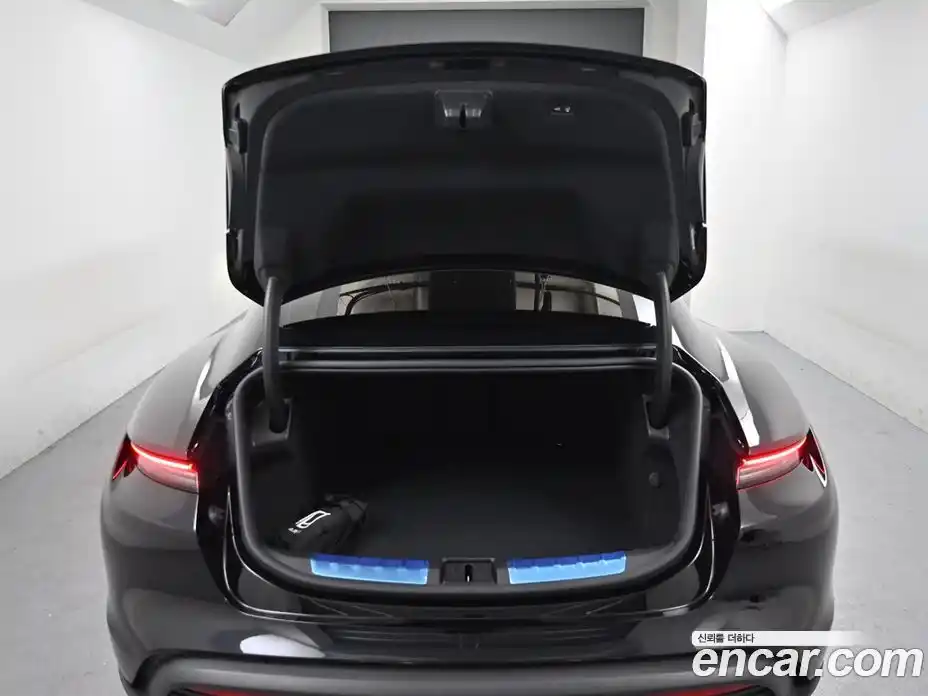 Porsche Taycan 2025 0.1 Автомат в Москве № 197722, фото 20