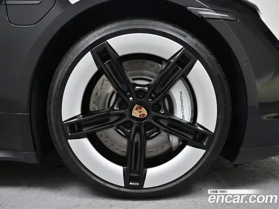 Porsche Taycan 2025 0.1 Автомат в Москве № 197722, фото 5