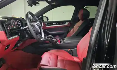 Porsche Cayenne 2025 3.0 Автомат в Москве № 197765, миниатюра 8