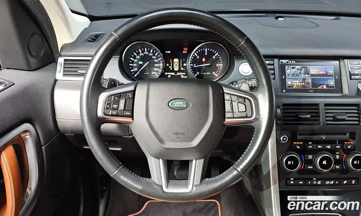 Land Rover Discovery Sport 2016 2.0 Автомат в Москве № 198241, фото 4