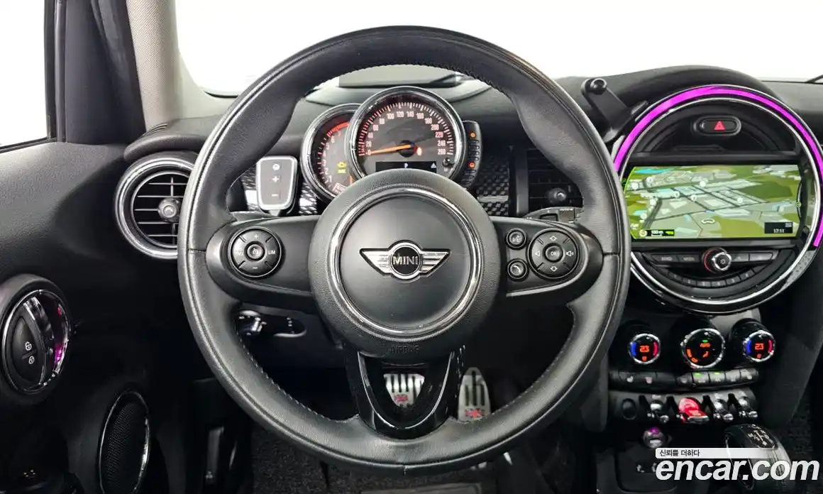 Mini Cooper 2016 2.0 Автомат в Москве № 198348, фото 13