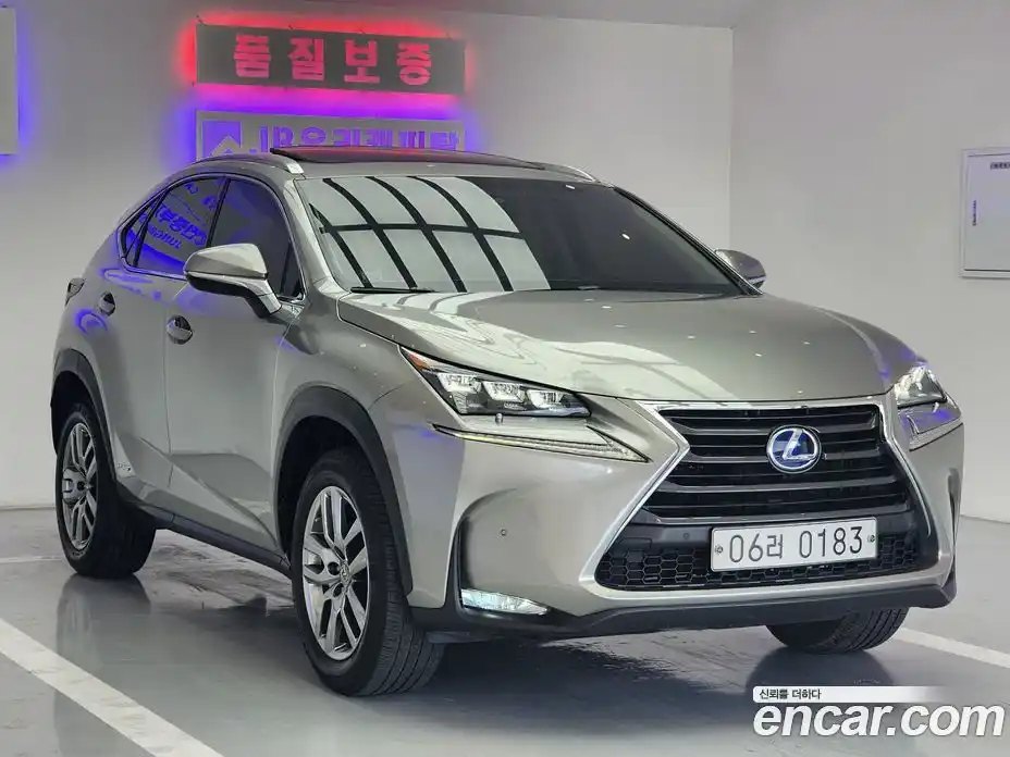 Lexus NX 2017 2.5 Автомат в Москве № 214827, фото 1