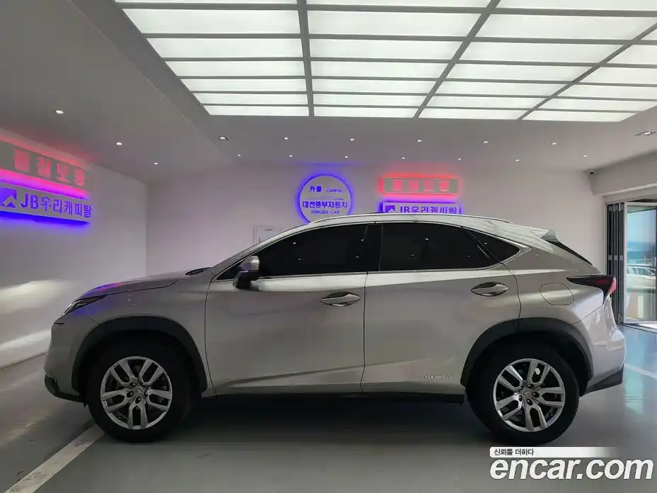 Lexus NX 2017 2.5 Автомат в Москве № 214827, фото 12