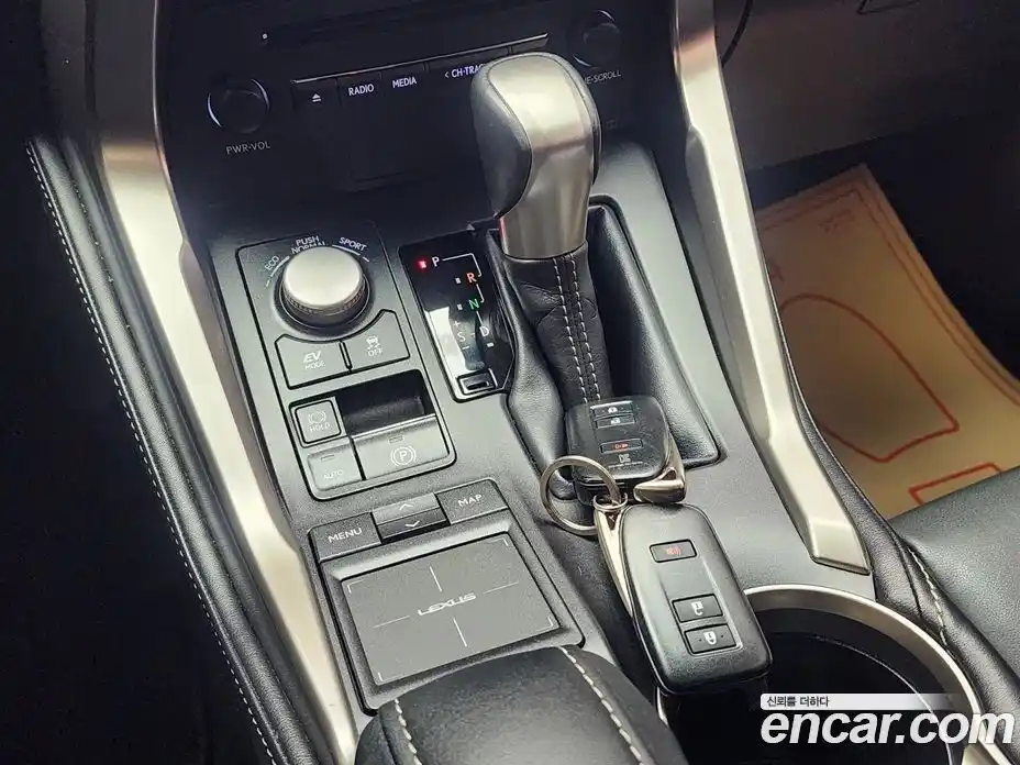 Lexus NX 2017 2.5 Автомат в Москве № 214827, фото 6