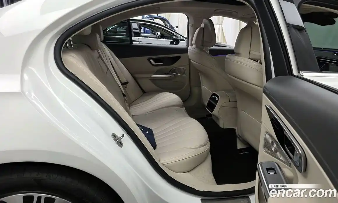 Mercedes-Benz E-Class 2025 2.0 Автомат в Москве № 229366, фото 12